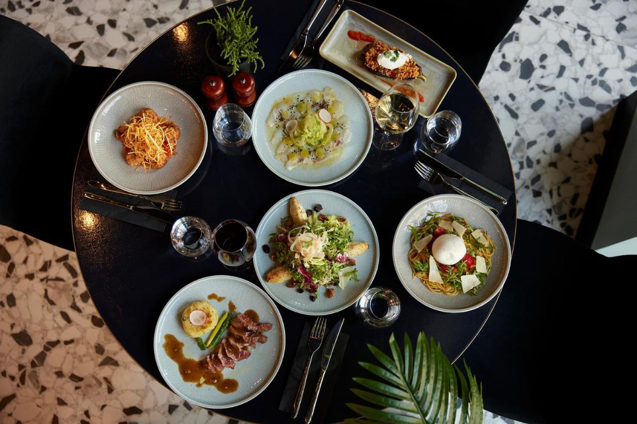 The Port Square 4* Pireo