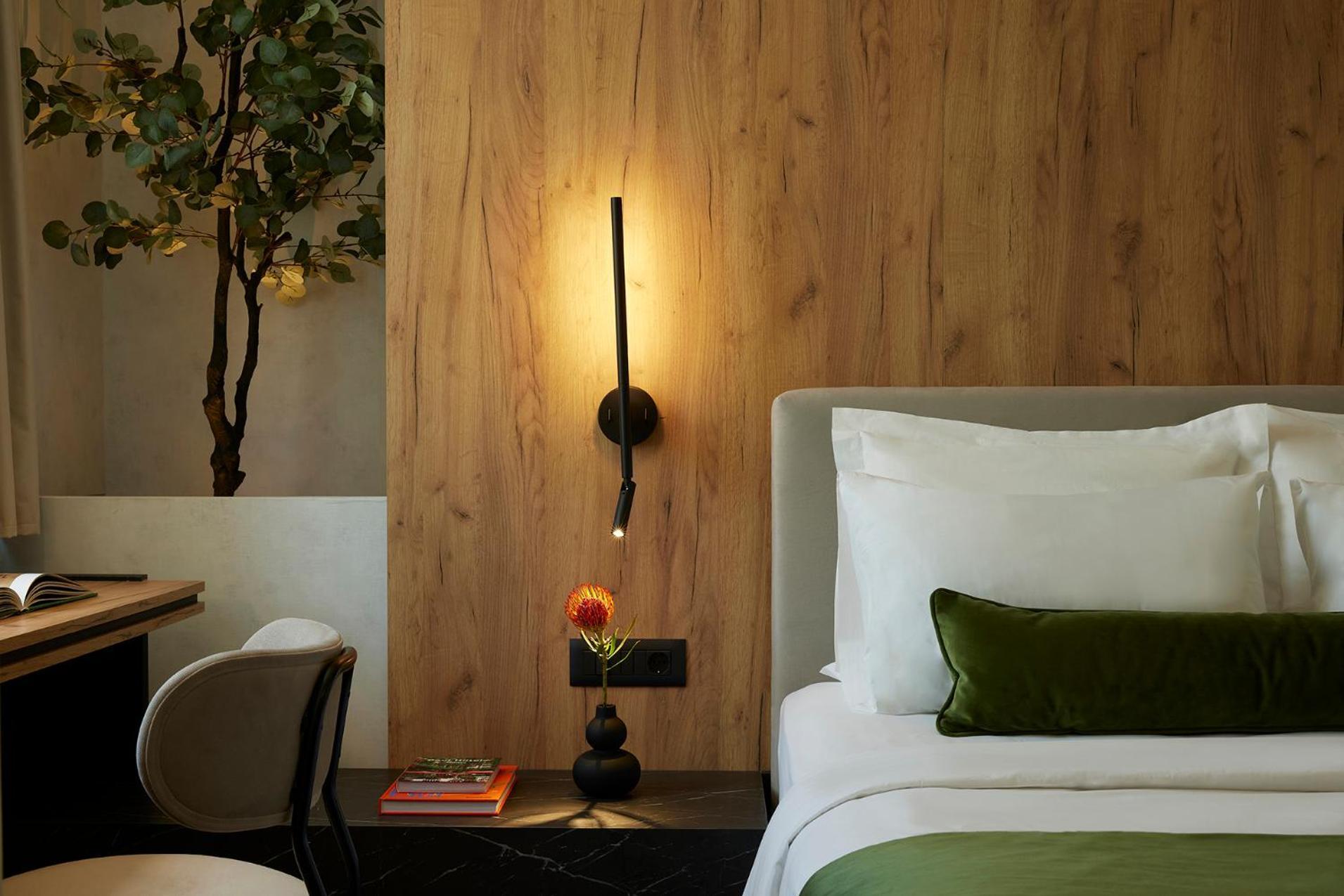 The Port Square 4* Pireo